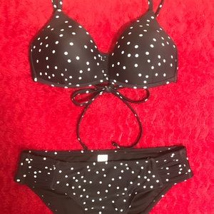 👙 Brand new polka dot bikini 👙